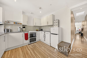 kitchen- click for photo gallery